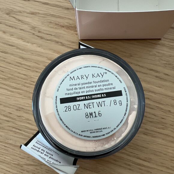 Mary Kay Mineral Powder Foundation Ivory 0.5 Discontinued .28 OZ / 8 g NEW - Picture 5 of 6
